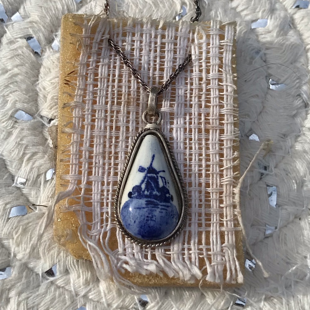 Antique Holland Neclace